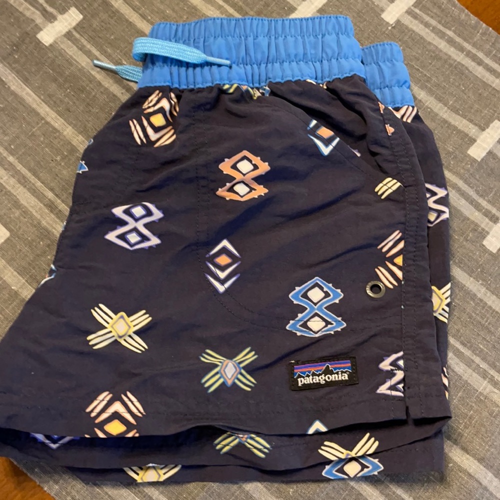 Girls Patagonia Costa Rica Baggies EUC